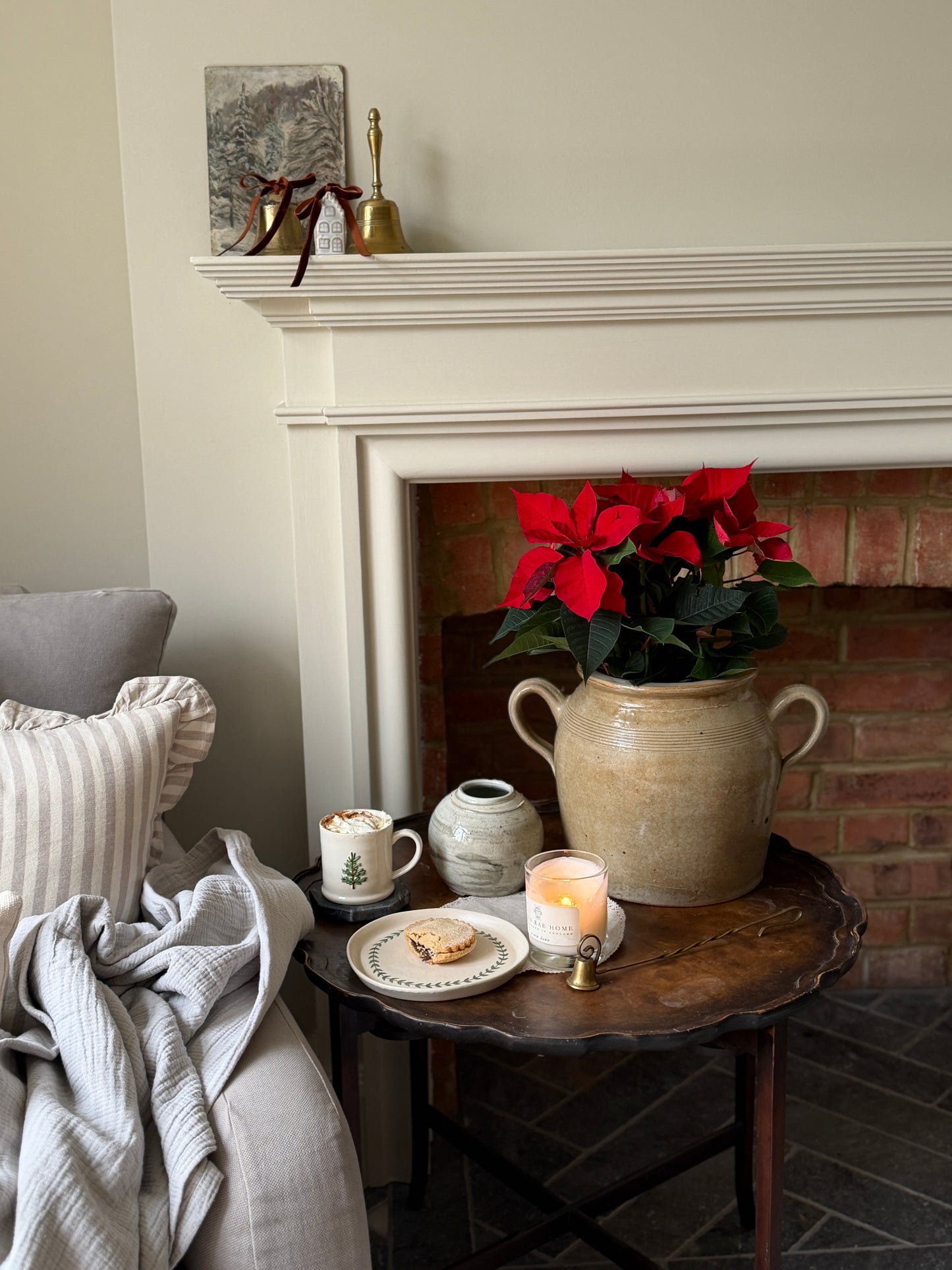 Brass Twisted Handle Candle Snuffer