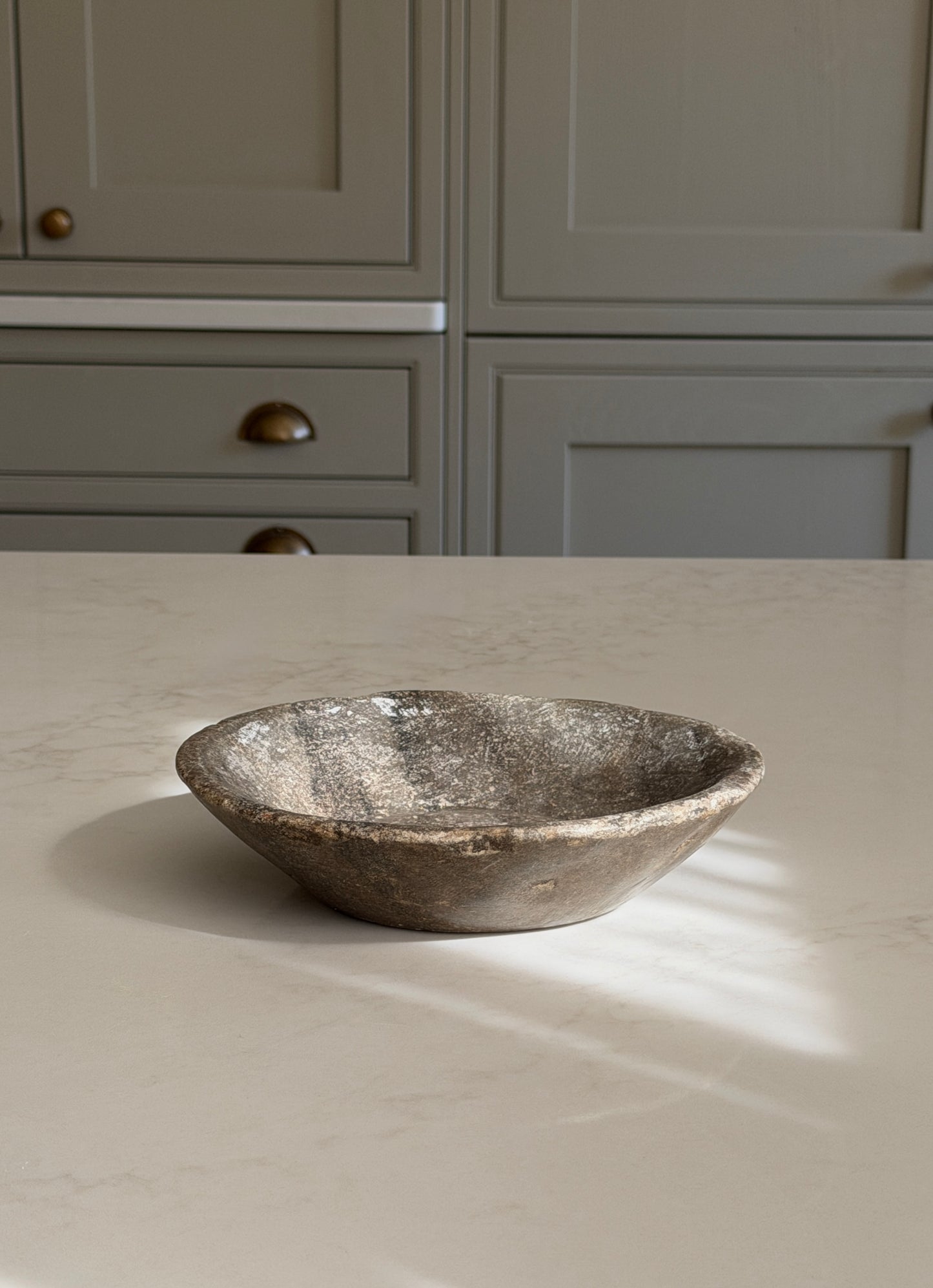 Aged Marble Plate - Espresso Brown
