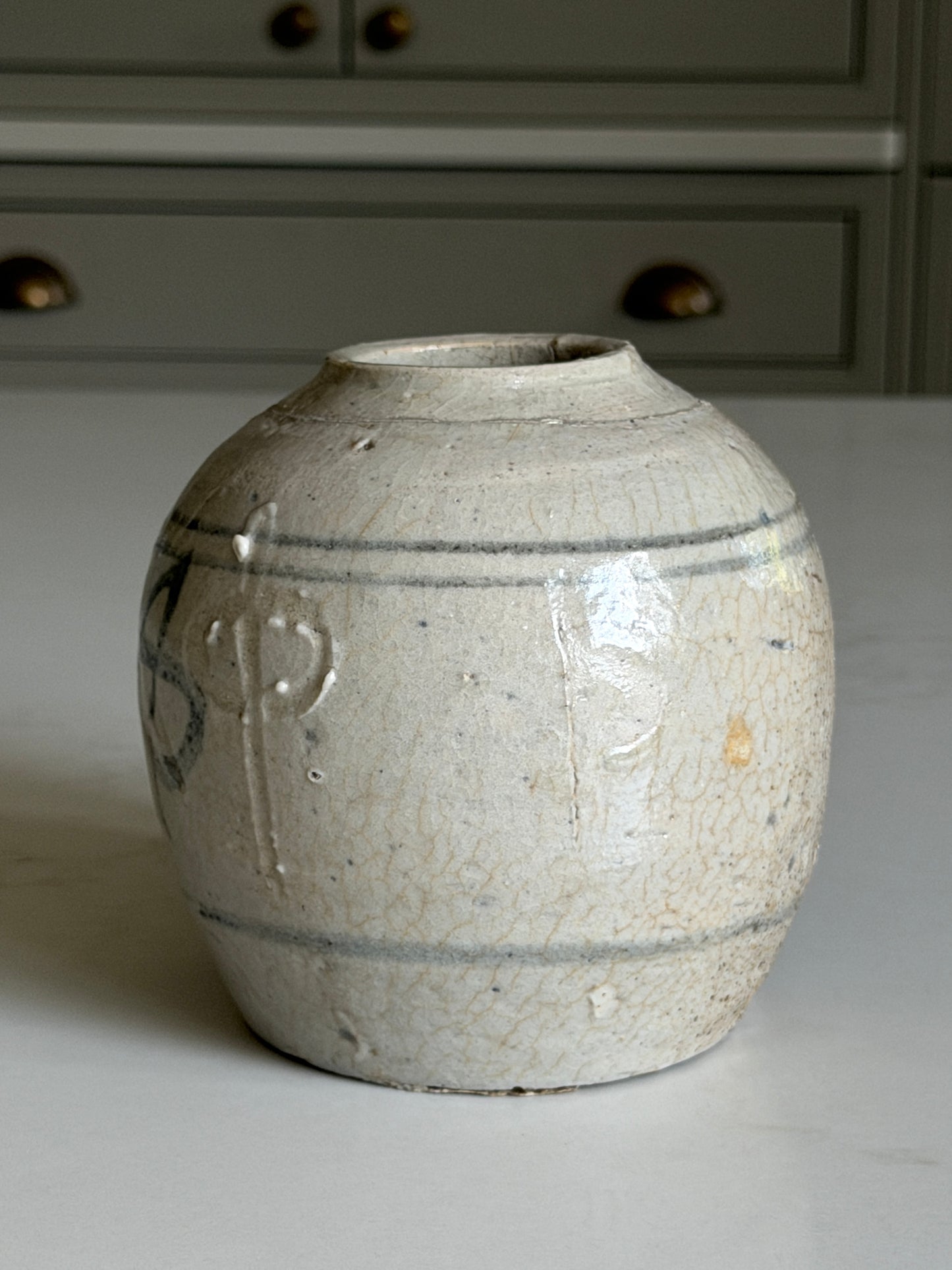 Medium Grey-Slate Painted Ginger Jar