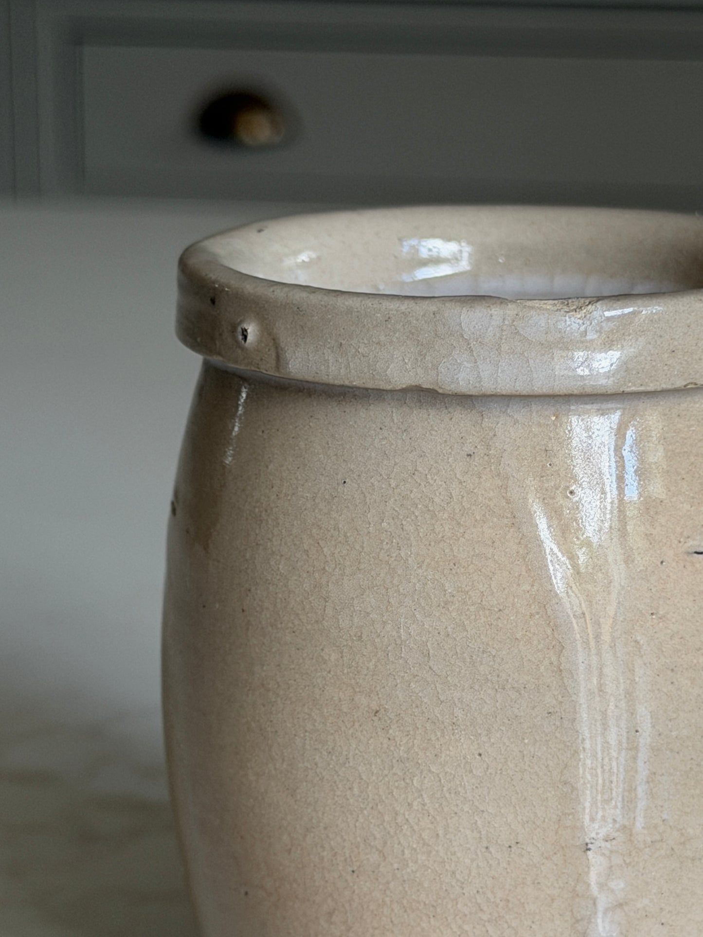 Greige Yogurt Pot