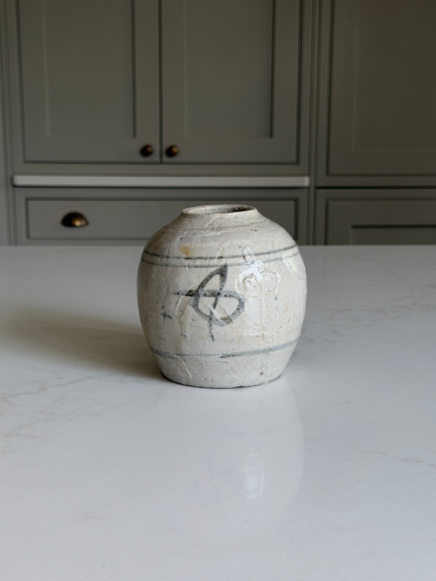 Medium Grey-Slate Painted Ginger Jar