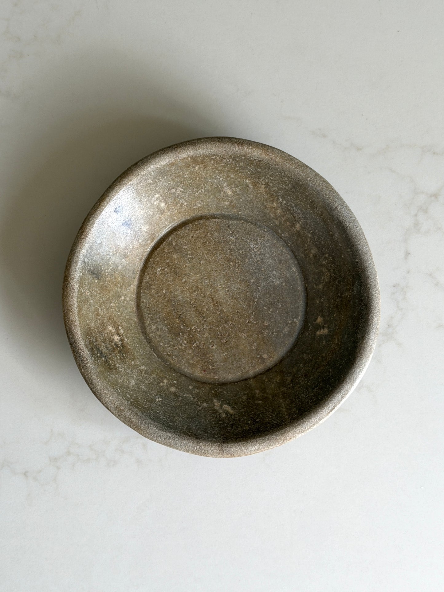 Aged Marble Plate - Grey-Brown