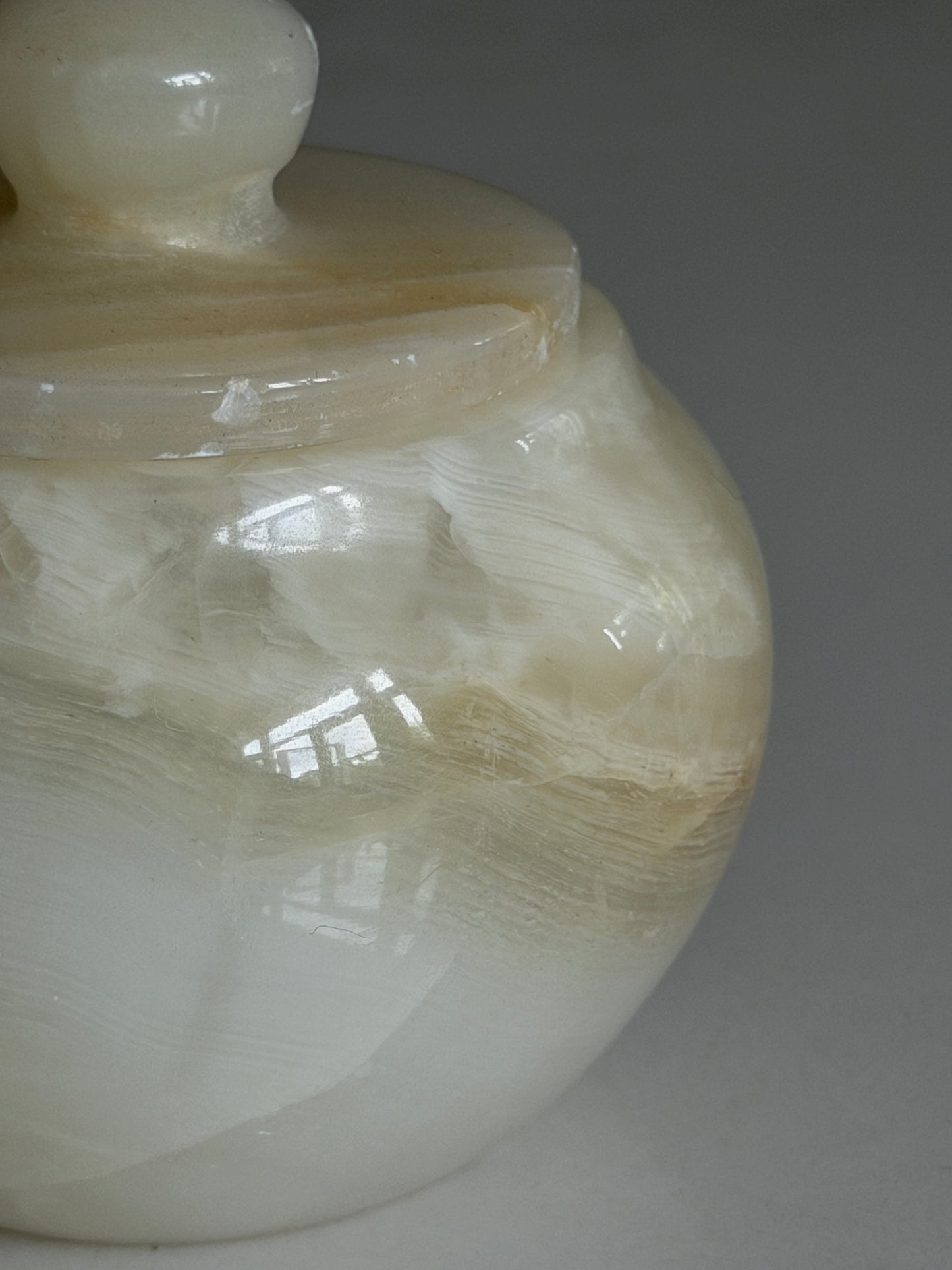 Onyx Lidded Trinket Pot