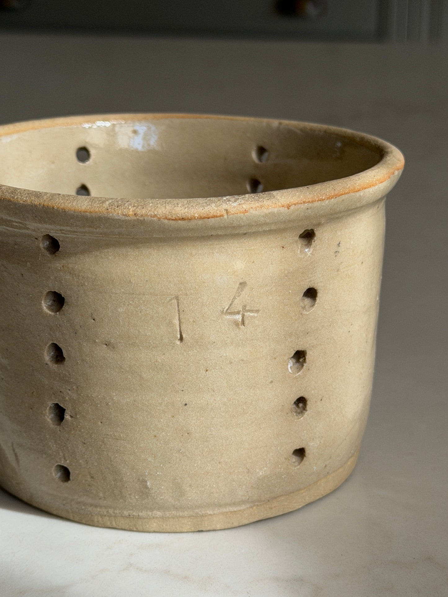 Medium Greige French Cheesestrainer
