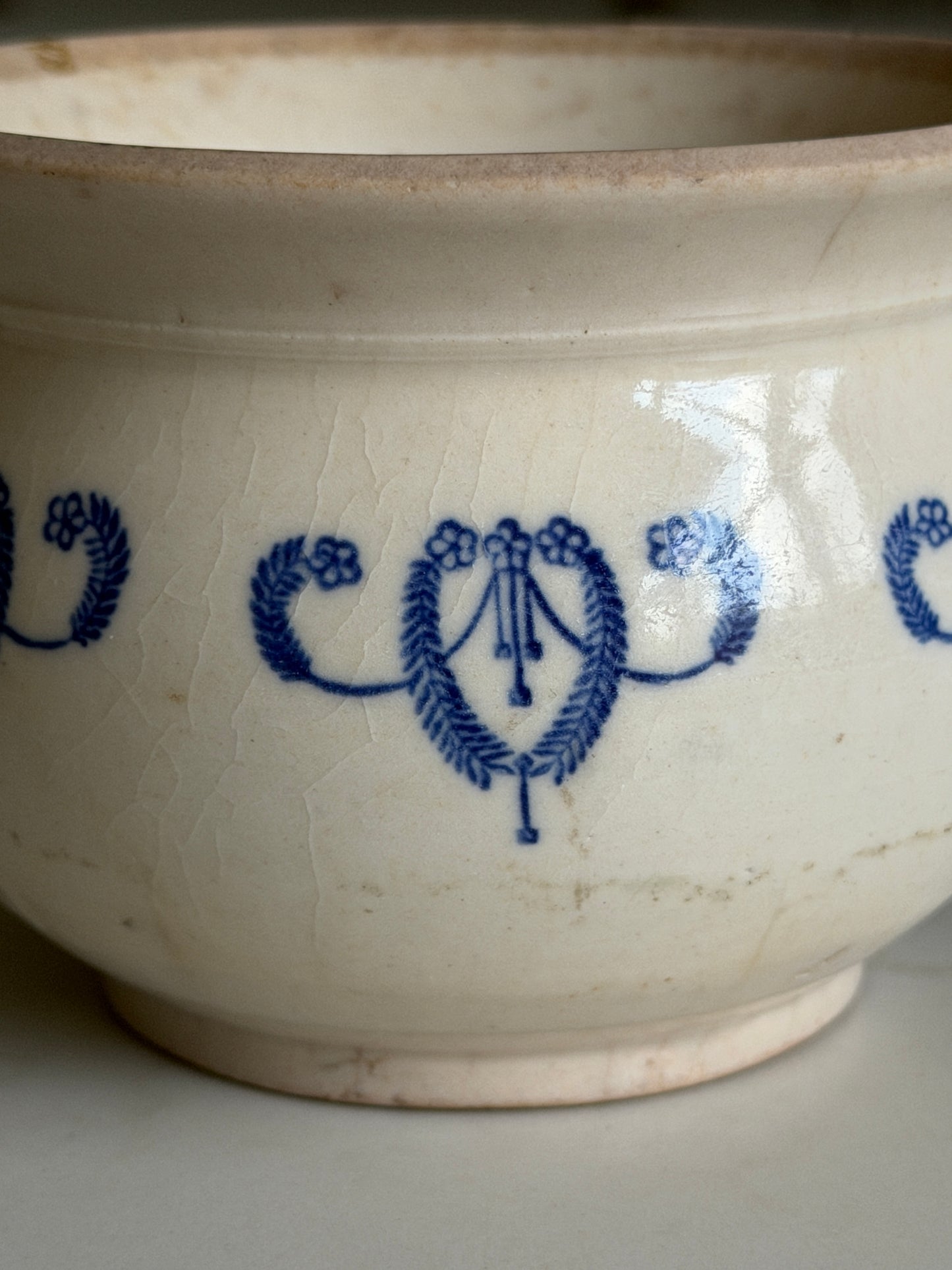 Blue and White St Uze Pot