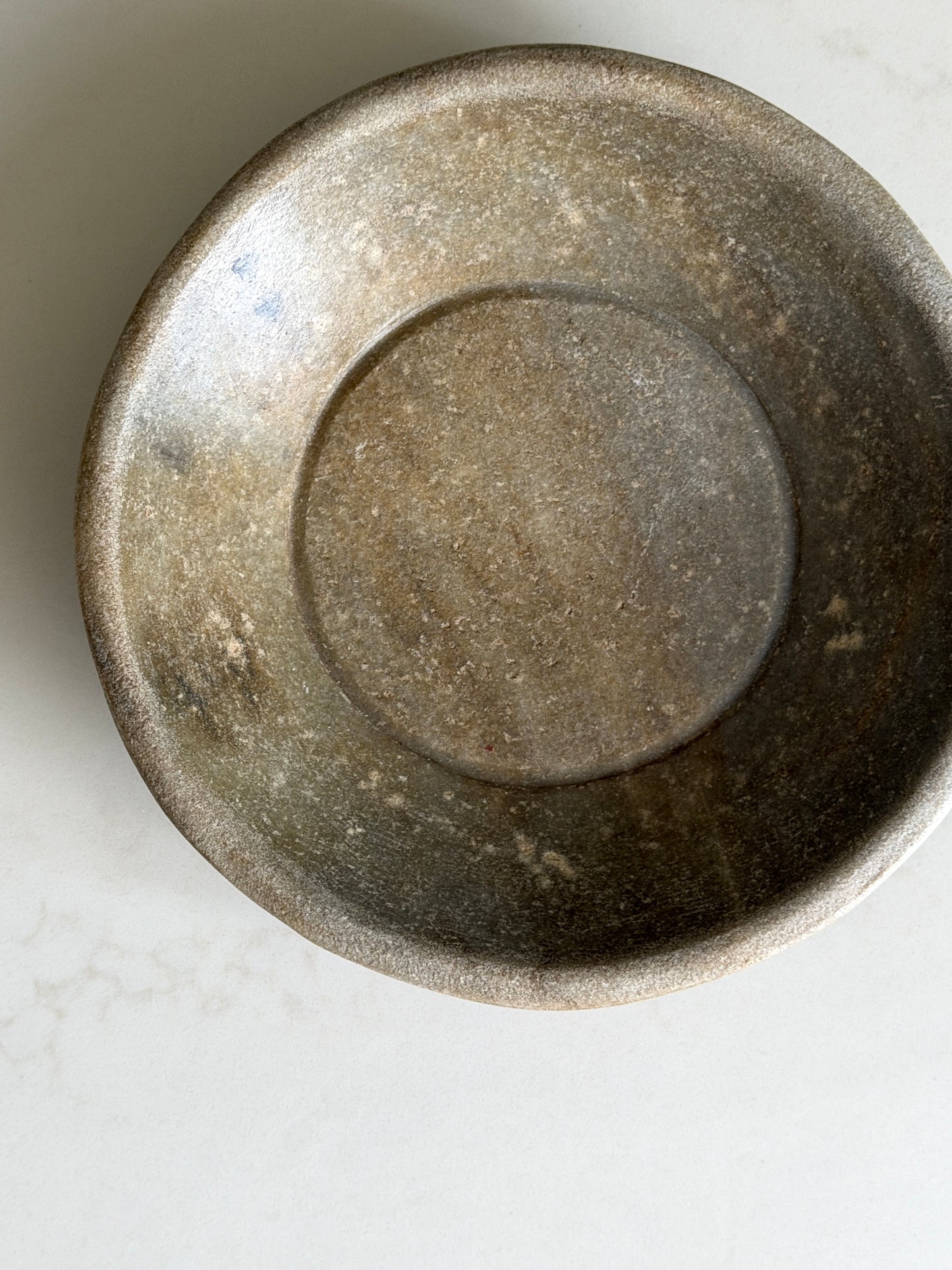 Aged Marble Plate - Grey-Brown