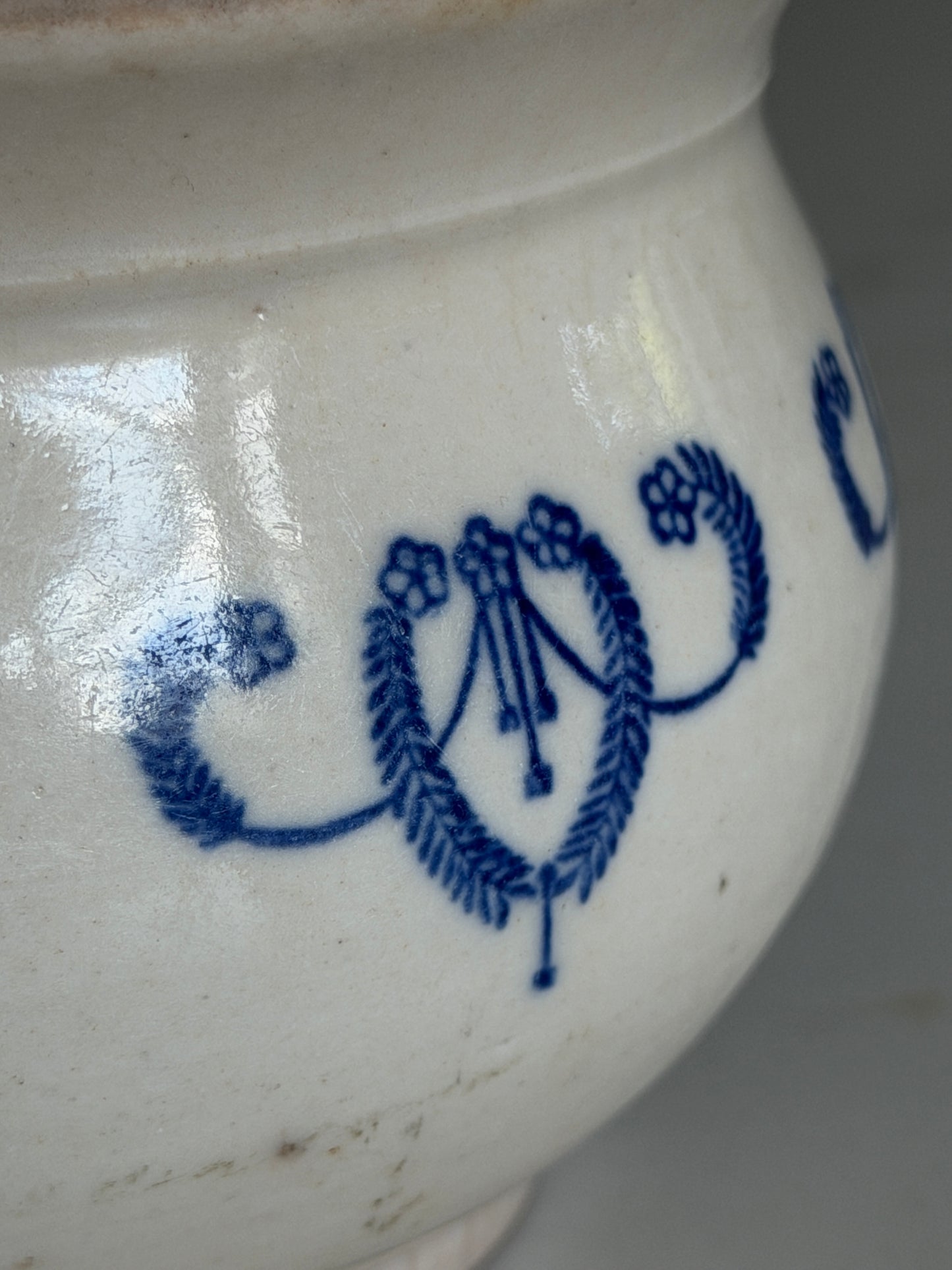 Blue and White St Uze Pot