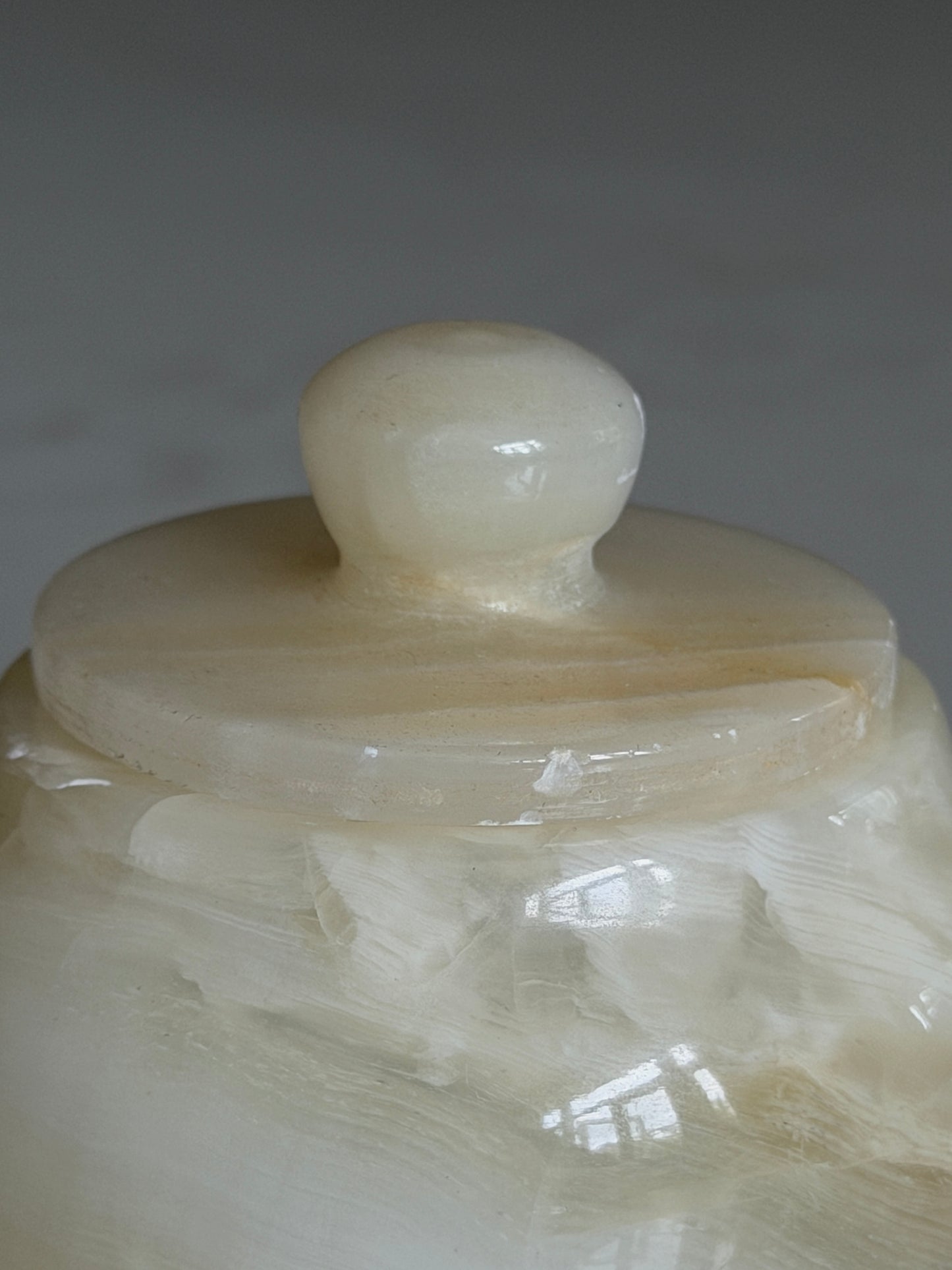 Onyx Lidded Trinket Pot