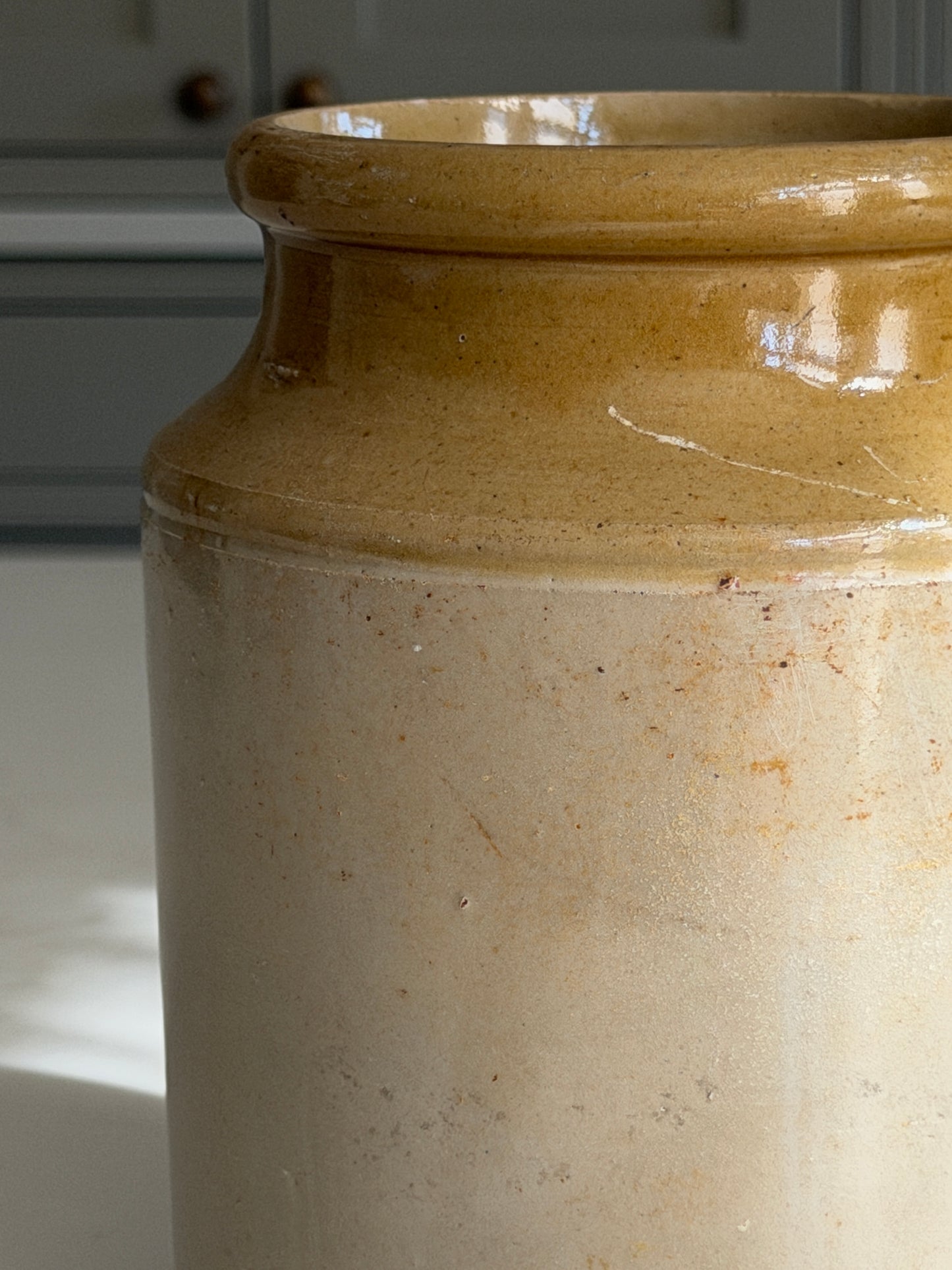 Two-Toned Victorian Farmhouse Stoneware Pot