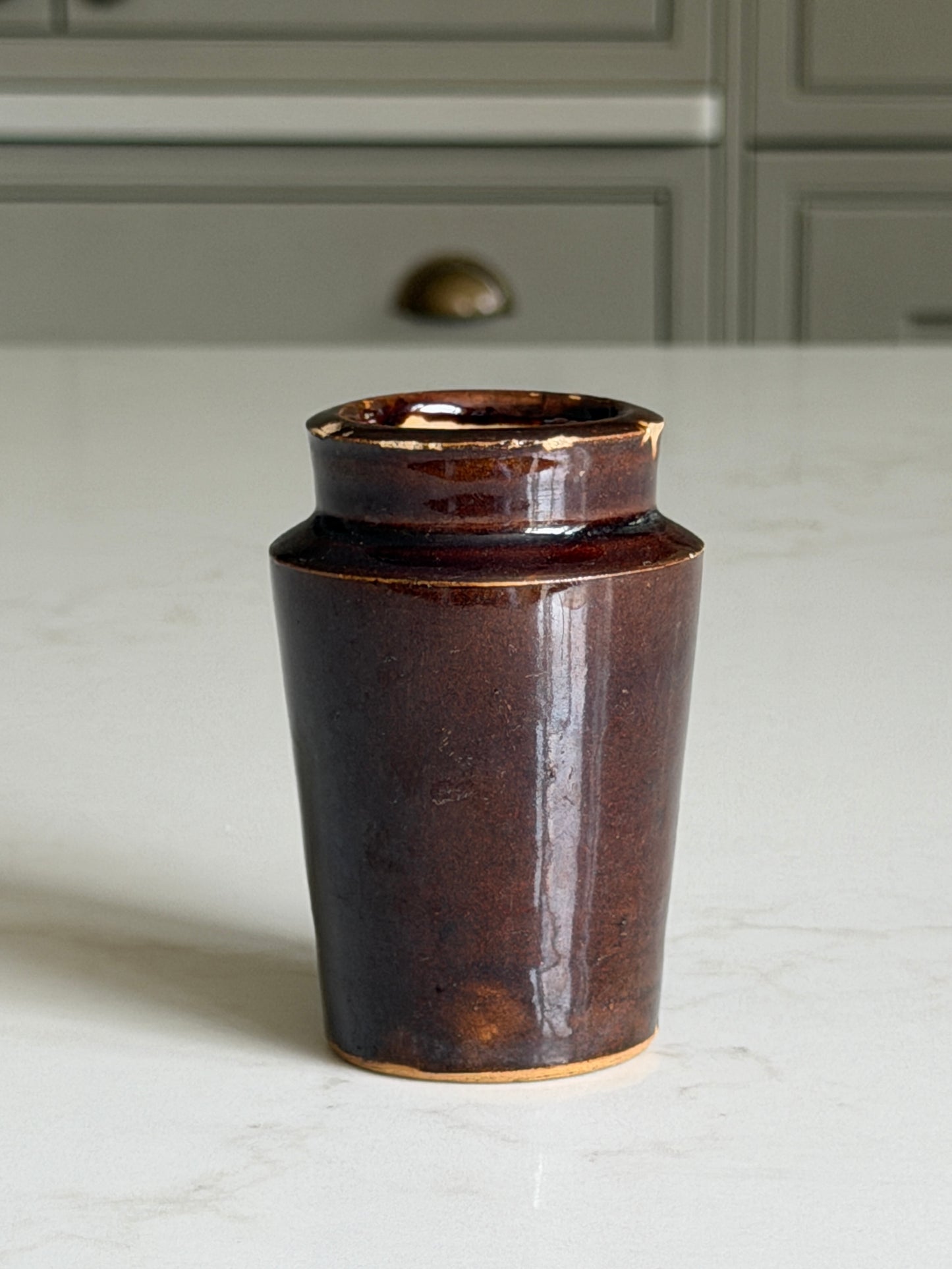 Espresso Brown Stoneware Pot