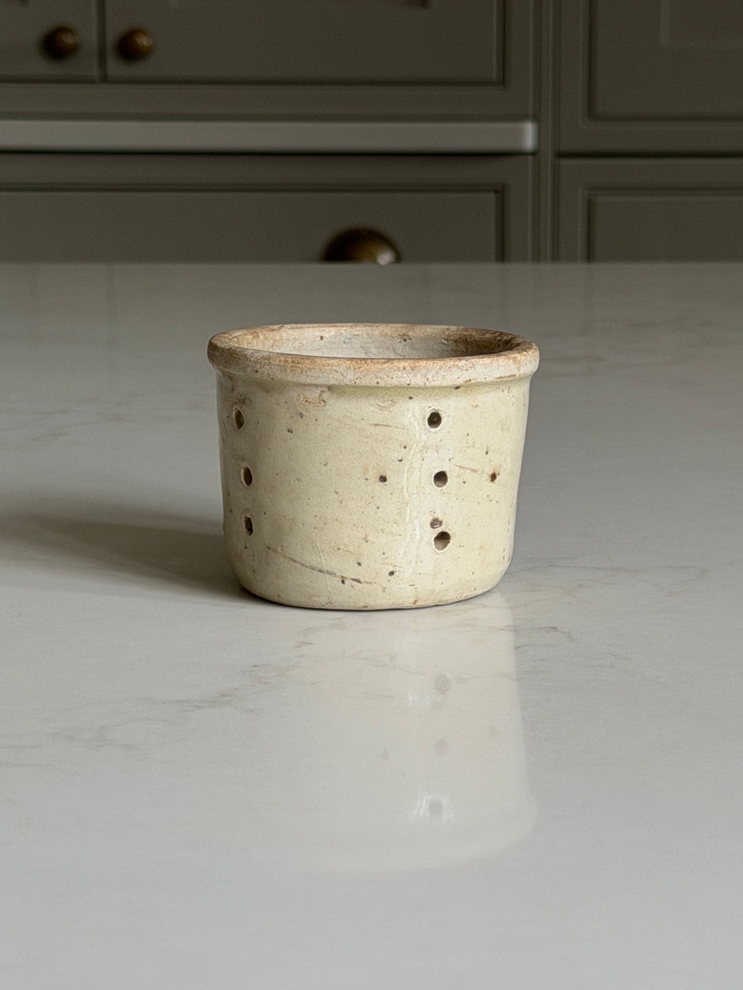 Small Green-Greige Cheesestrainer