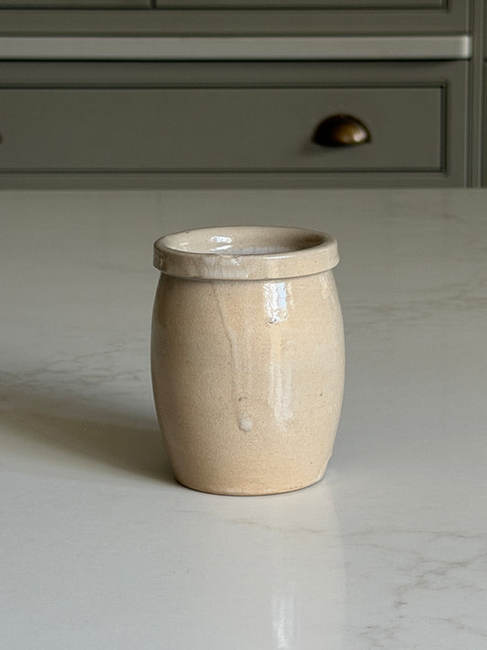 Greige Yogurt Pot