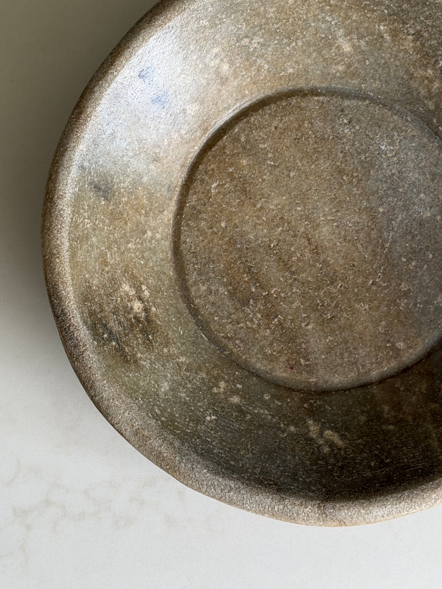 Aged Marble Plate - Grey-Brown