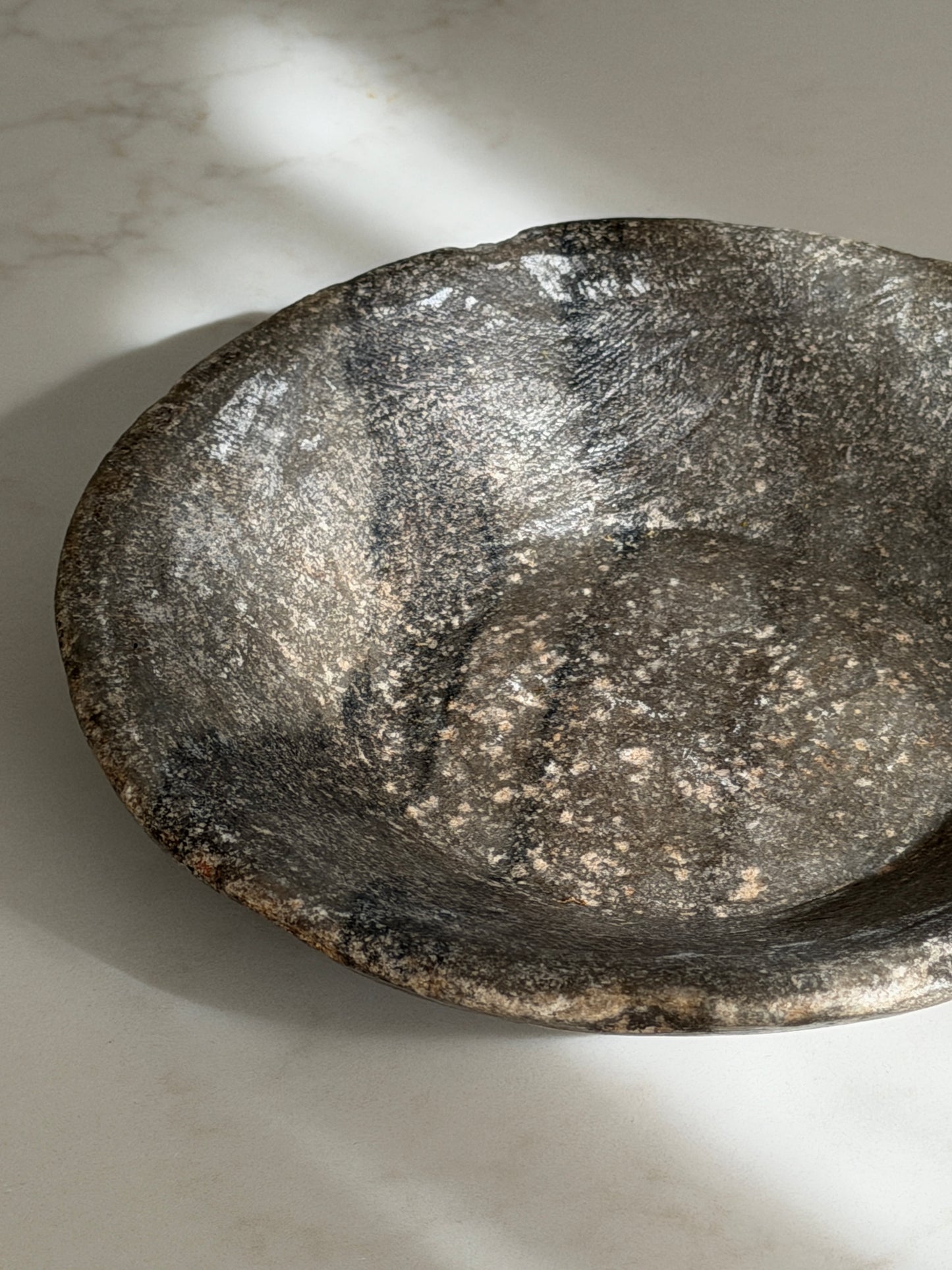 Aged Marble Plate - Espresso Brown