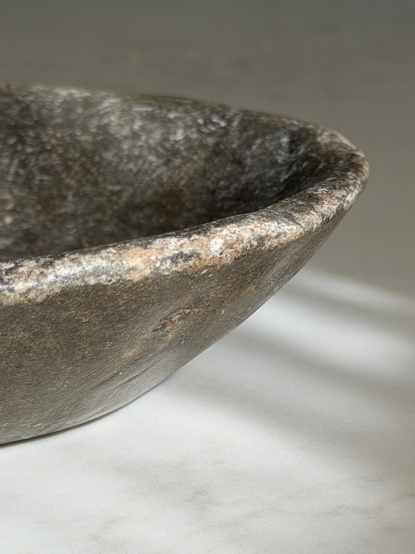 Aged Marble Plate - Espresso Brown