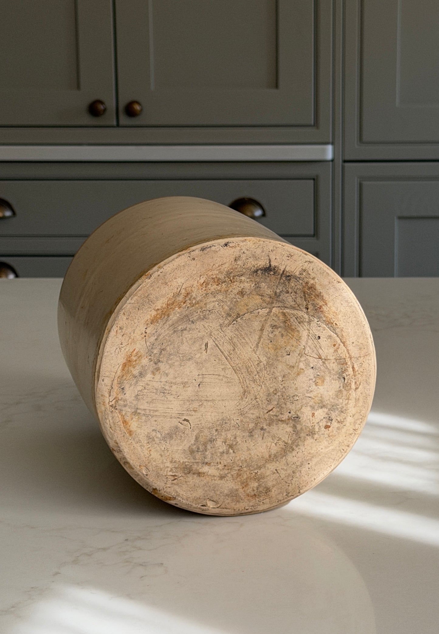 Two-Toned Victorian Farmhouse Stoneware Pot