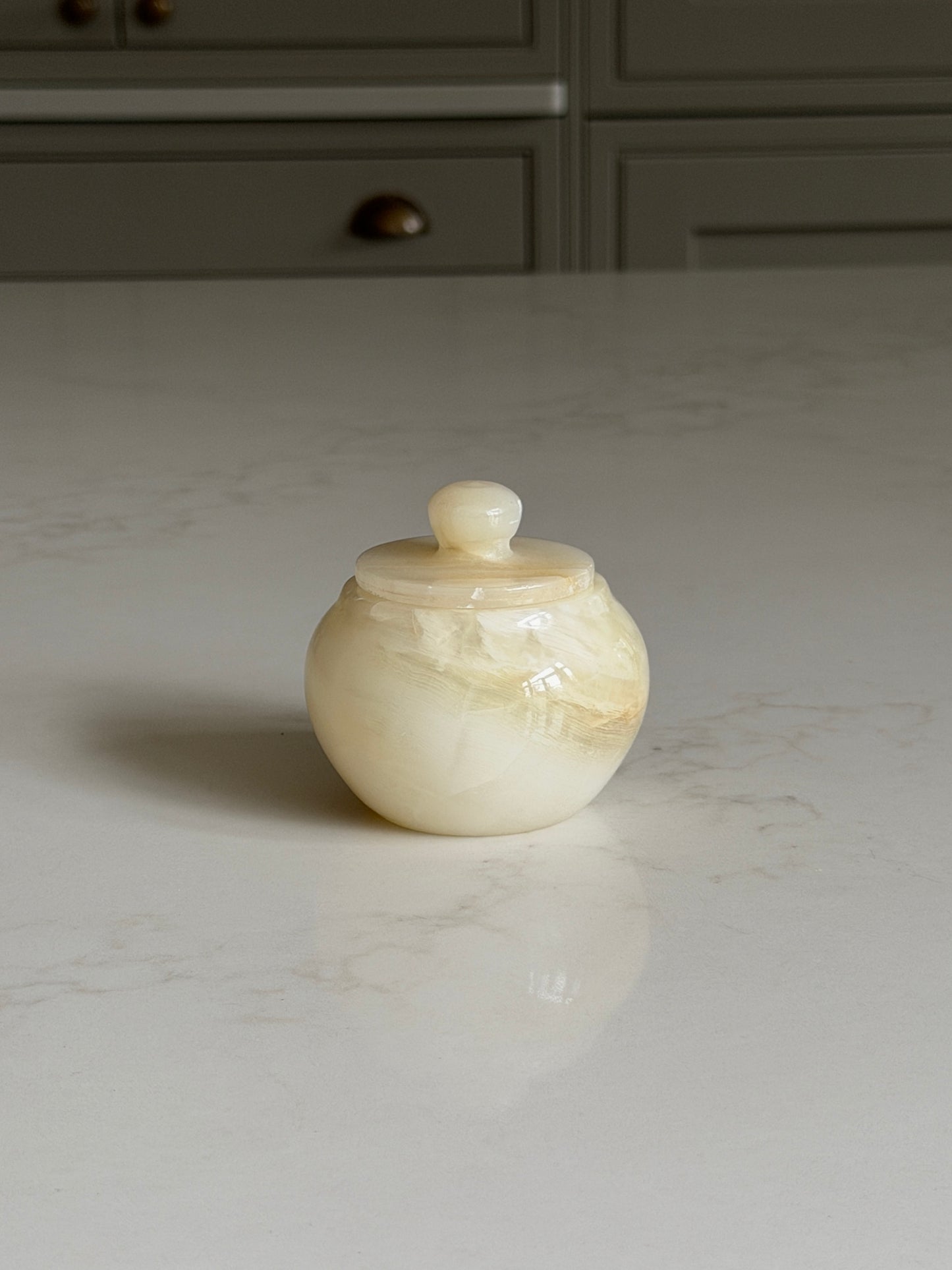 Onyx Lidded Trinket Pot