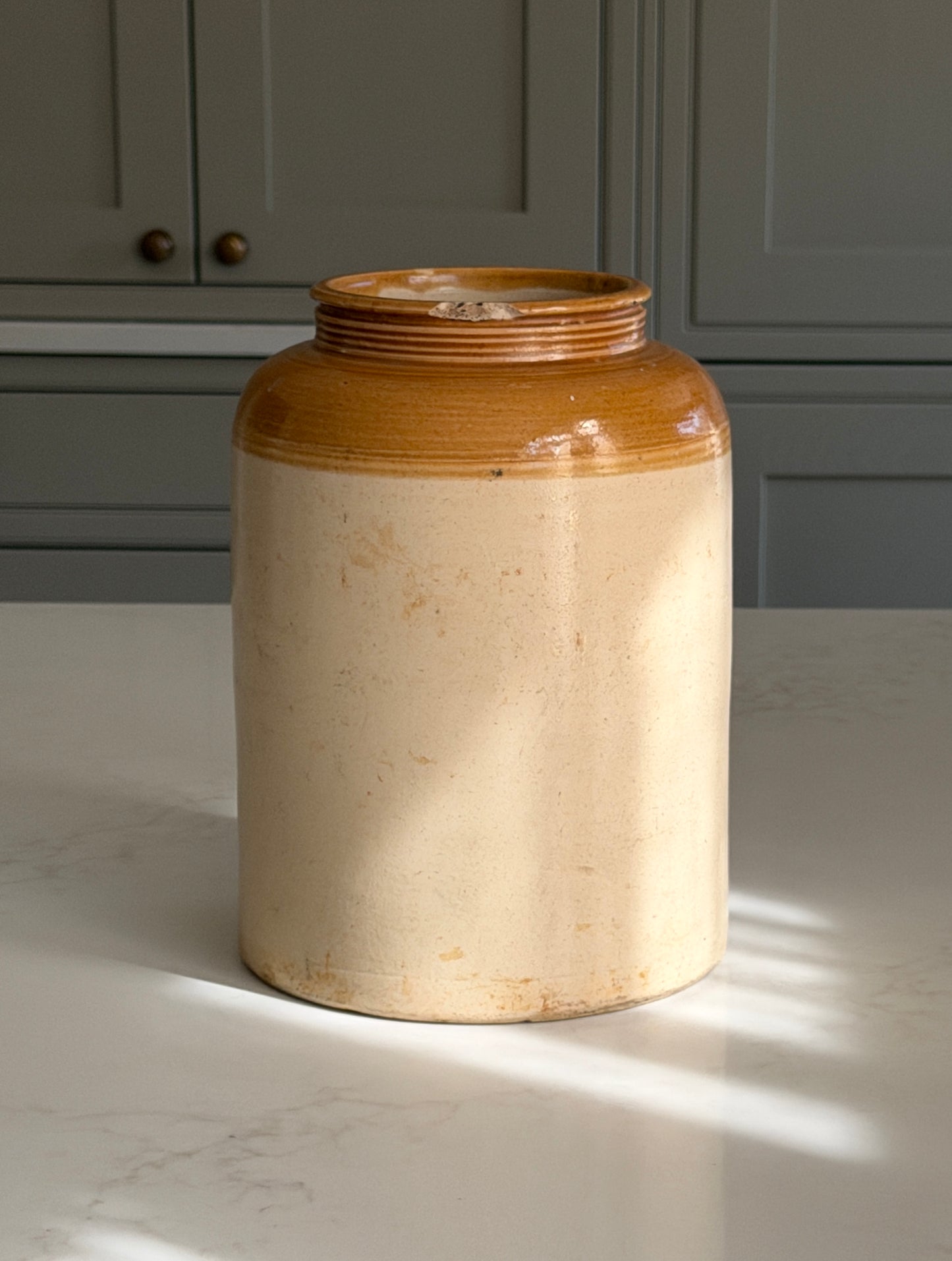 Two-Toned Victorian Farmhouse Stoneware Pot