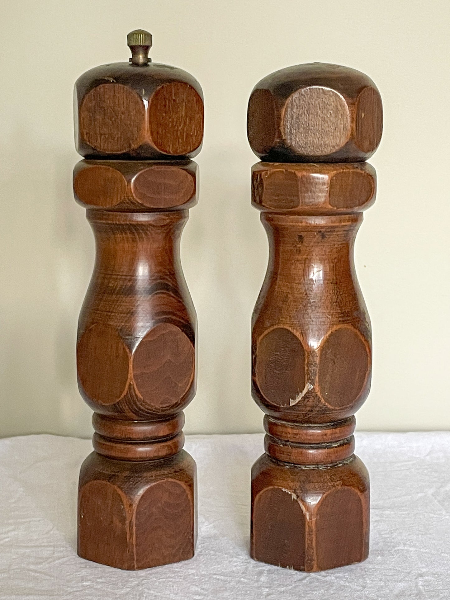 Vintage Salt Shaker & Pepper Grinder Set