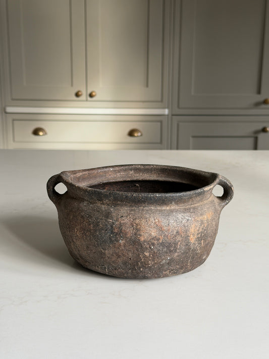 Small Black Syrian Pot