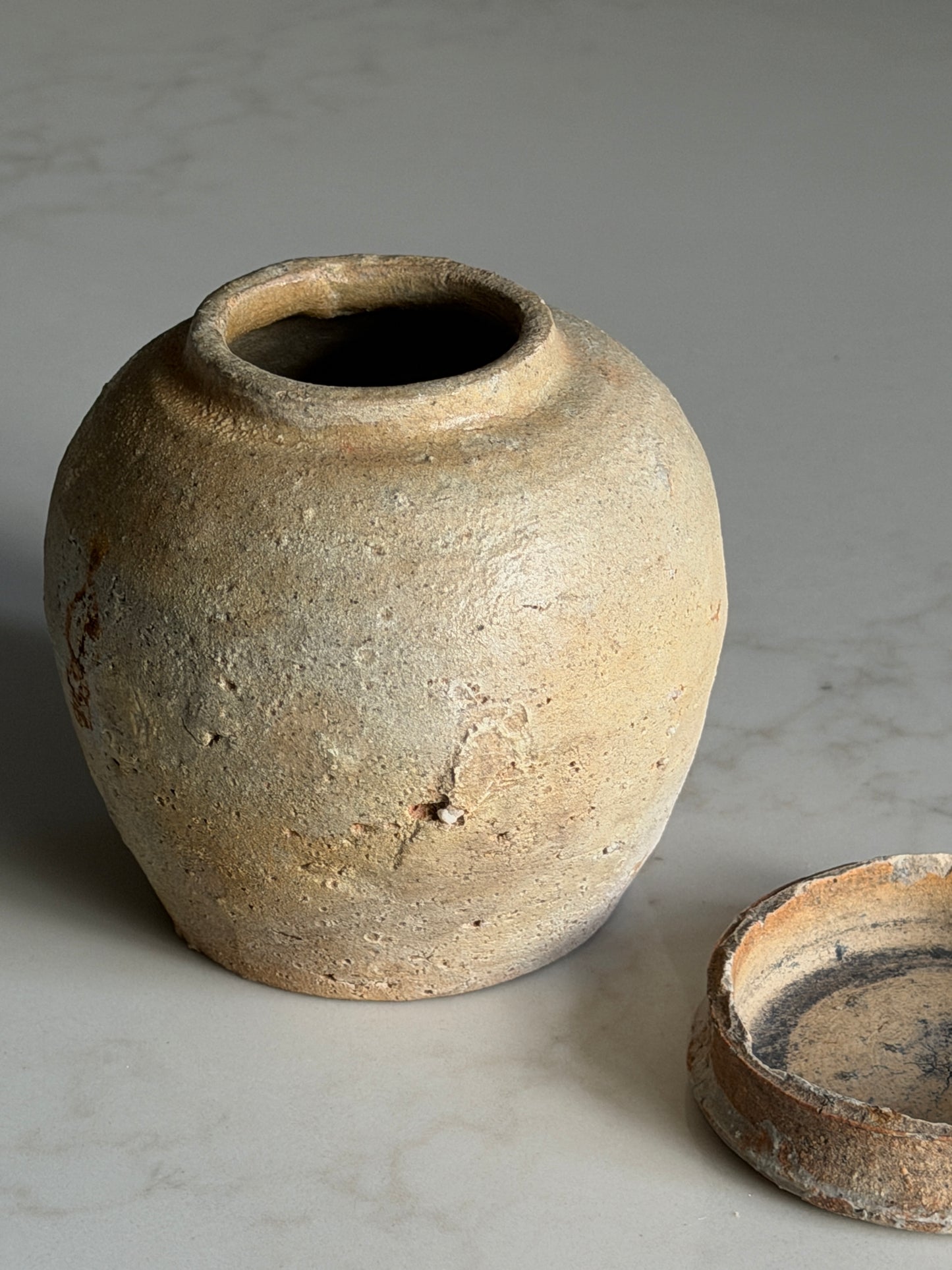 Small Lidded Natural Textured Ginger Jar