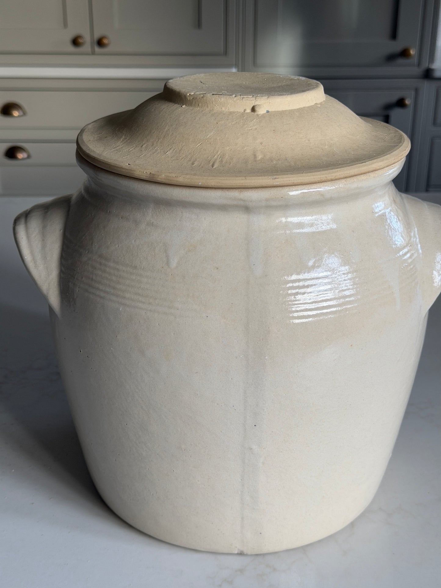 XL Lidded Milky Off-White French Confit Pot