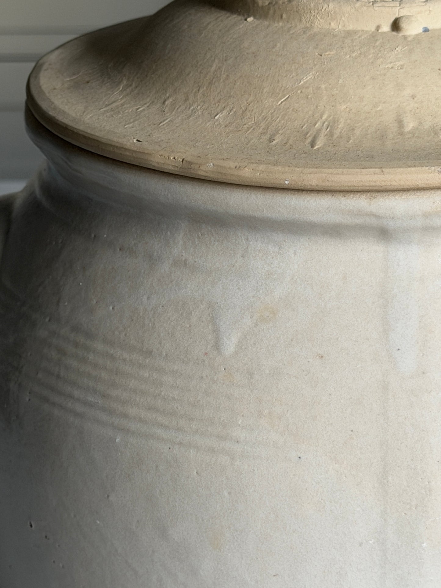 XL Lidded Milky Off-White French Confit Pot