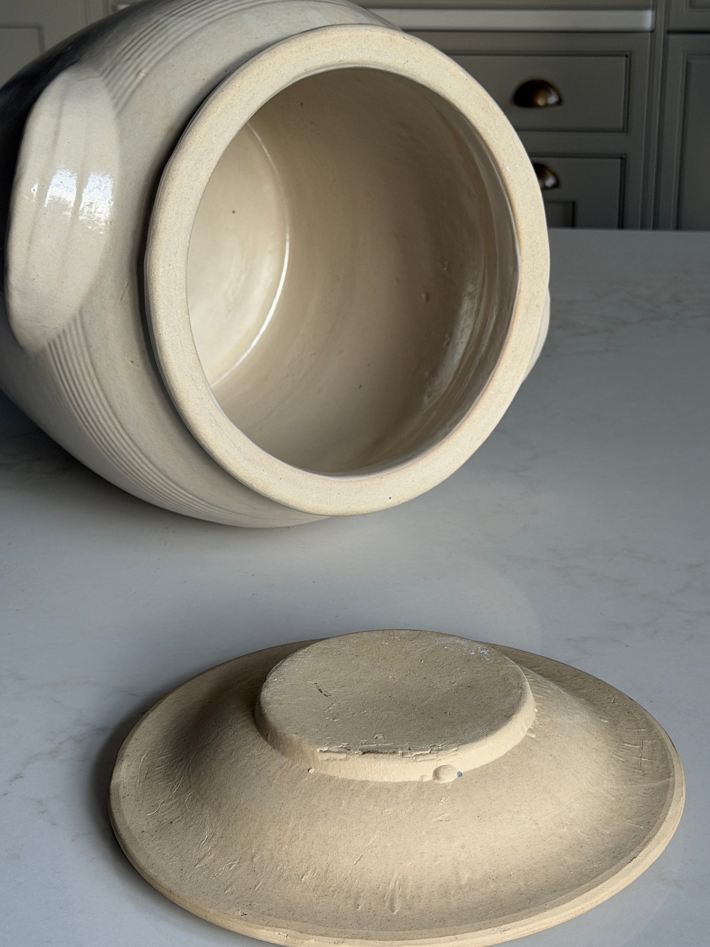 XL Lidded Milky Off-White French Confit Pot